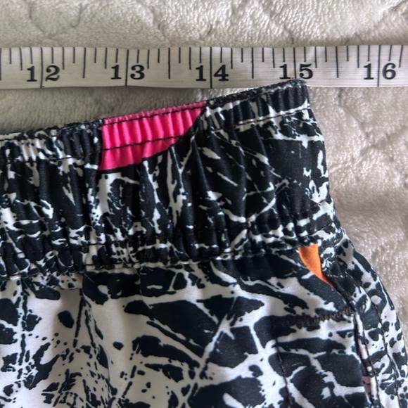 Neff Daily Hot Tub Shorts Size Medium NWOT - Picture 6 of 7